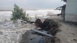 Abrasi Pantai Hantam Desa Meunasah Baro, Polisi Imbau Warga Pesisir Waspada